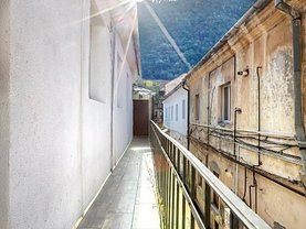 Garsonieră de vânzare, în Brasov, zona Centrul Istoric