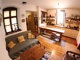 Apartament de vânzare 3 camere, în Braşov, zona Centrul Istoric