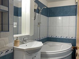 Apartament de vânzare 3 camere, în Bucureşti, zona Nerva Traian