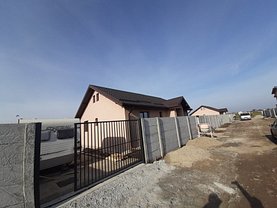 Casa de vânzare 4 camere, în Clinceni