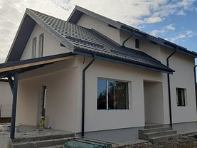 Casa de vânzare 5 camere, în Săbăreni