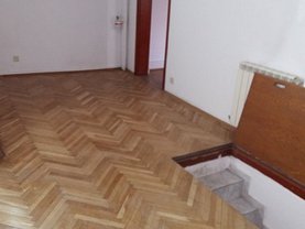 Casa de vânzare 16 camere, în Bucureşti, zona Turda