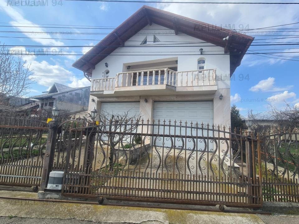 CASA (VILA) DE VANZARE IN CORNU