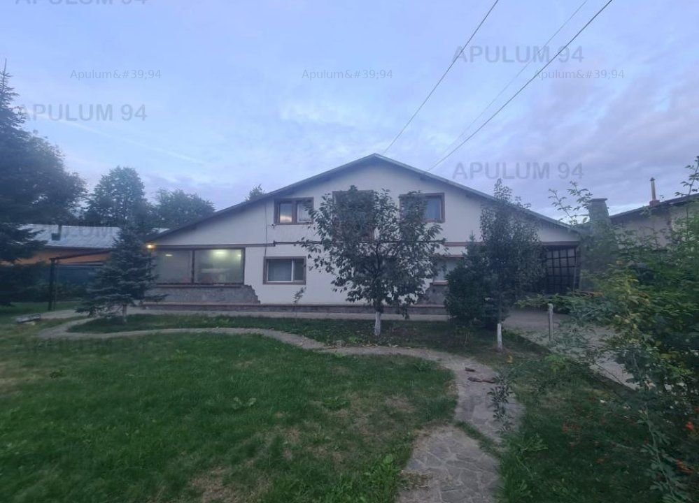 Casa de vacanta de vanzare in Provita de Jos