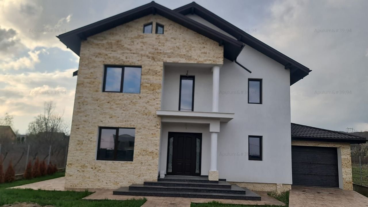 Vila de vanzare in Banesti