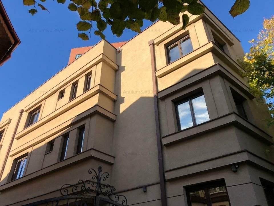 Cladire de birouri langa Metrou Stefan Cel Mare | 300 MP