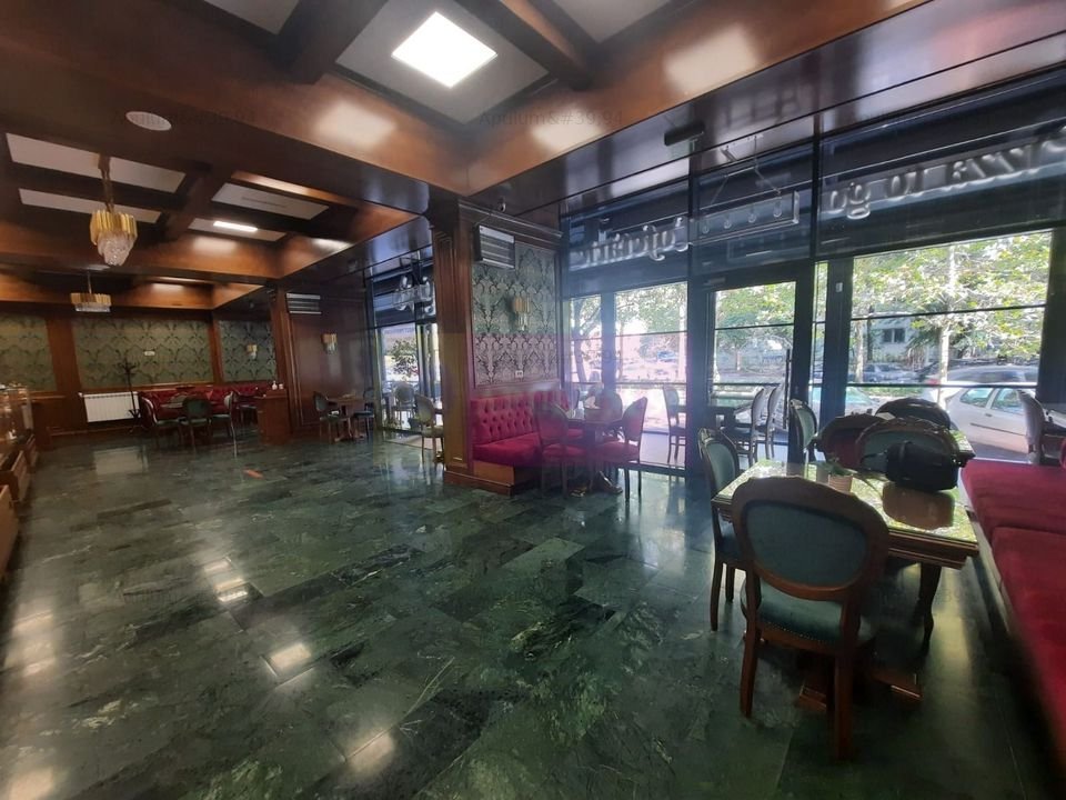 Inchiriere si vanzare spatiu comercial in zona Dristor-Rm Vilcea