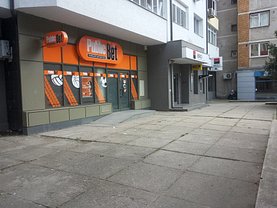 Închiriere spaţiu comercial