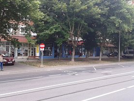 Închiriere spaţiu comercial