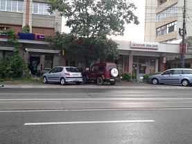 Închiriere spaţiu comercial