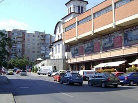 Vânzare spaţiu comercial