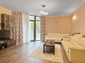 Apartament de vânzare 3 camere, în Poiana Braşov