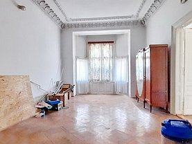 Apartament de vanzare 3 camere, în Brasov, zona Centrul Istoric