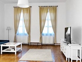 Casa de vânzare 8 camere, în Codlea