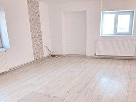 Casa de vânzare 3 camere, în Halchiu