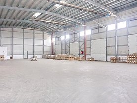 Vânzare spaţiu industrial