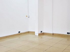 Vânzare spaţiu comercial