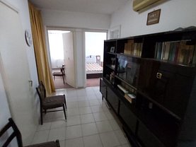 Apartament de vânzare 3 camere, în Focşani, zona Ultracentral