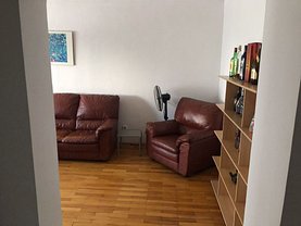 Apartament de vânzare 3 camere, în Bucuresti, zona Decebal
