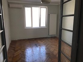 Apartament de închiriat 4 camere în Bucuresti, P-ta Universitatii
