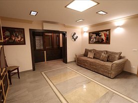 Apartament de închiriat 3 camere, în Focşani, zona Central
