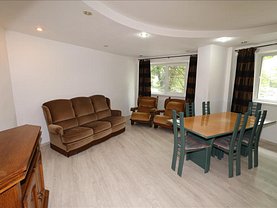 Apartament de închiriat 3 camere, în Focşani, zona Central