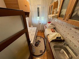 Apartament de vânzare 2 camere, în Focşani, zona Sud