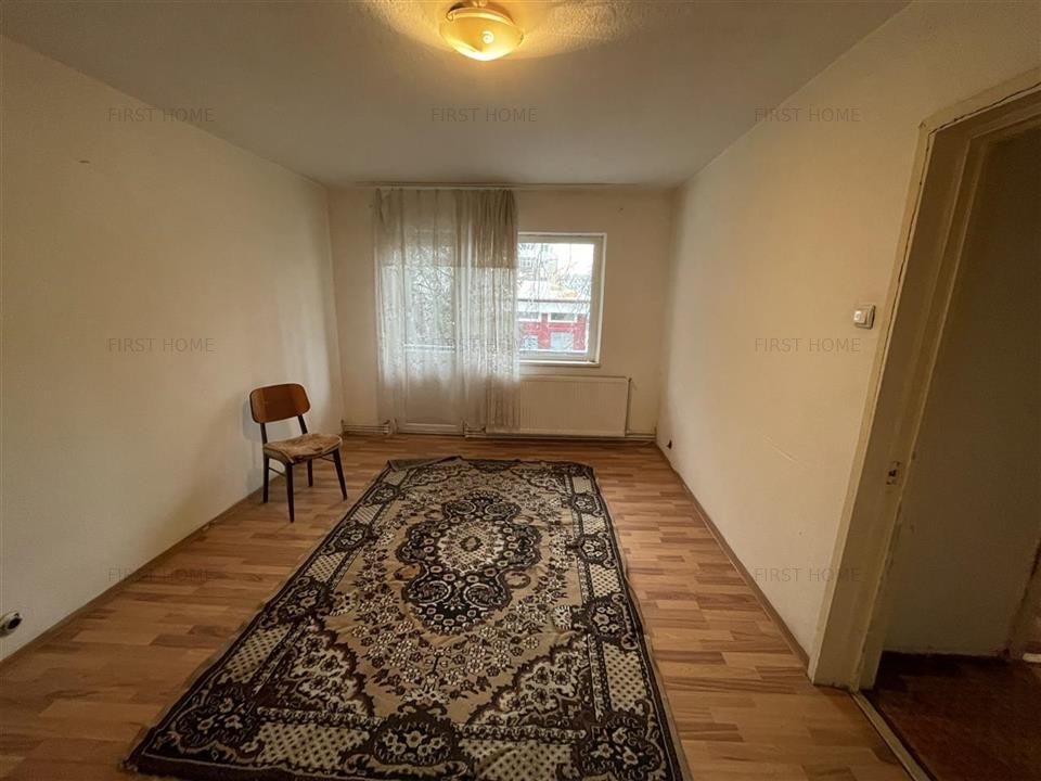 Apartament 2 camere, etaj 1, CT, bulevardul Bucuresti - imaginea 0 + 1