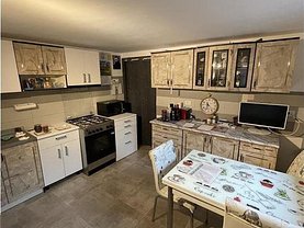 Casa de vânzare 3 camere, în Odobeşti, zona Central