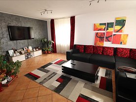 Casa de vânzare 4 camere, în Golesti, zona Central