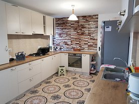 Apartament de vânzare 3 camere, în Iasi, zona Popas Pacurari