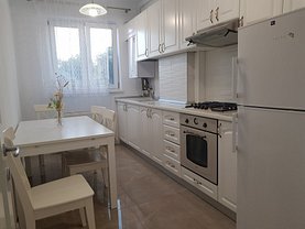 Apartament de închiriat 2 camere, în Iaşi, zona Centru Civic