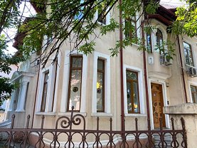 Casa de închiriat 18 camere, în Bucureşti, zona Cotroceni