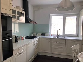 Apartament de închiriat 3 camere, în Bucuresti, zona Unirii