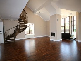 Casa de vânzare 8 camere, în Voluntari, zona Nord