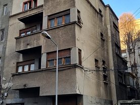 Casa de vânzare 11 camere, în Bucureşti, zona Dacia