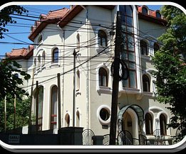 Casa de vânzare 9 camere, în Bucureşti, zona Capitale