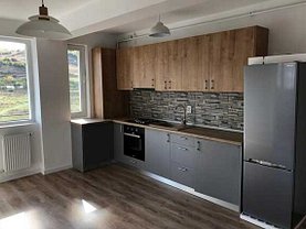 Apartament de vânzare 3 camere, în Floresti