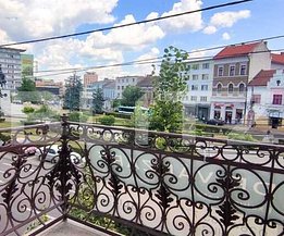 Apartament de vânzare 5 camere, în Cluj-Napoca, zona Central