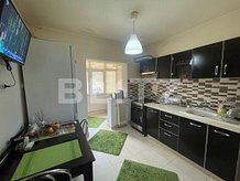 Apartament de vânzare 3 camere în Targu-Jiu, 9 Mai