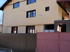 Casa de închiriat 3 camere, în Braşov, zona Noua