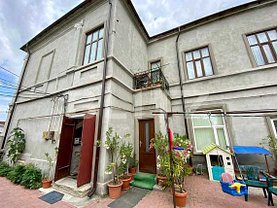 Casa de vânzare 10 camere, în Craiova, zona Central