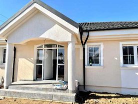 Casa de vânzare 3 camere, în Craiova, zona Exterior Est