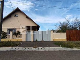Casa de vânzare 2 camere, în Oradea, zona Exterior Est