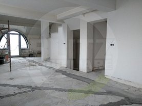 Vânzare spaţiu comercial