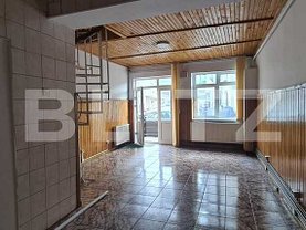 Închiriere spaţiu comercial