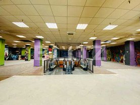 Închiriere spaţiu comercial