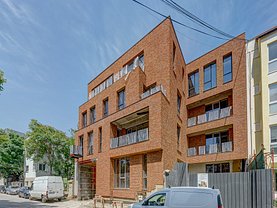 Apartament de vânzare 3 camere, în Bucureşti, zona Ştefan cel Mare