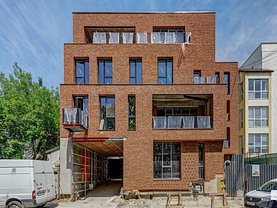 Apartament de vânzare 4 camere, în Bucureşti, zona Ştefan cel Mare