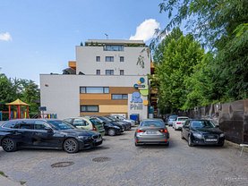 Vânzare spaţiu comercial
